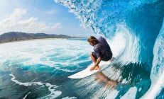 开云体育视频直播-布克狂飙点燃赛场，广东队战术风暴掀翻NBA劲旅森林狼