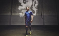 开云官方app入口-意甲焦点战之夜，卡瓦哈尔发挥堪称完美，诠释现代边卫的巅峰艺术