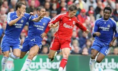 开云体育在线-孤胆英雄与团队绝杀，阿隆索如何扛起索伯，上演惊天逆转