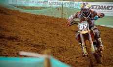 开云APP-黄蜂巅峰对决勇士，伦纳德无解统治下的胜负天平