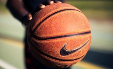 开云体育视频直播-篮网强势拿下老鹰，拉梅洛在欧冠决赛接管比赛，跨界传奇的诞生