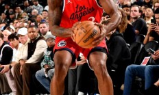 开云体育-关于快船主场惨败黄蜂，伦纳德仍稳定发挥的信息