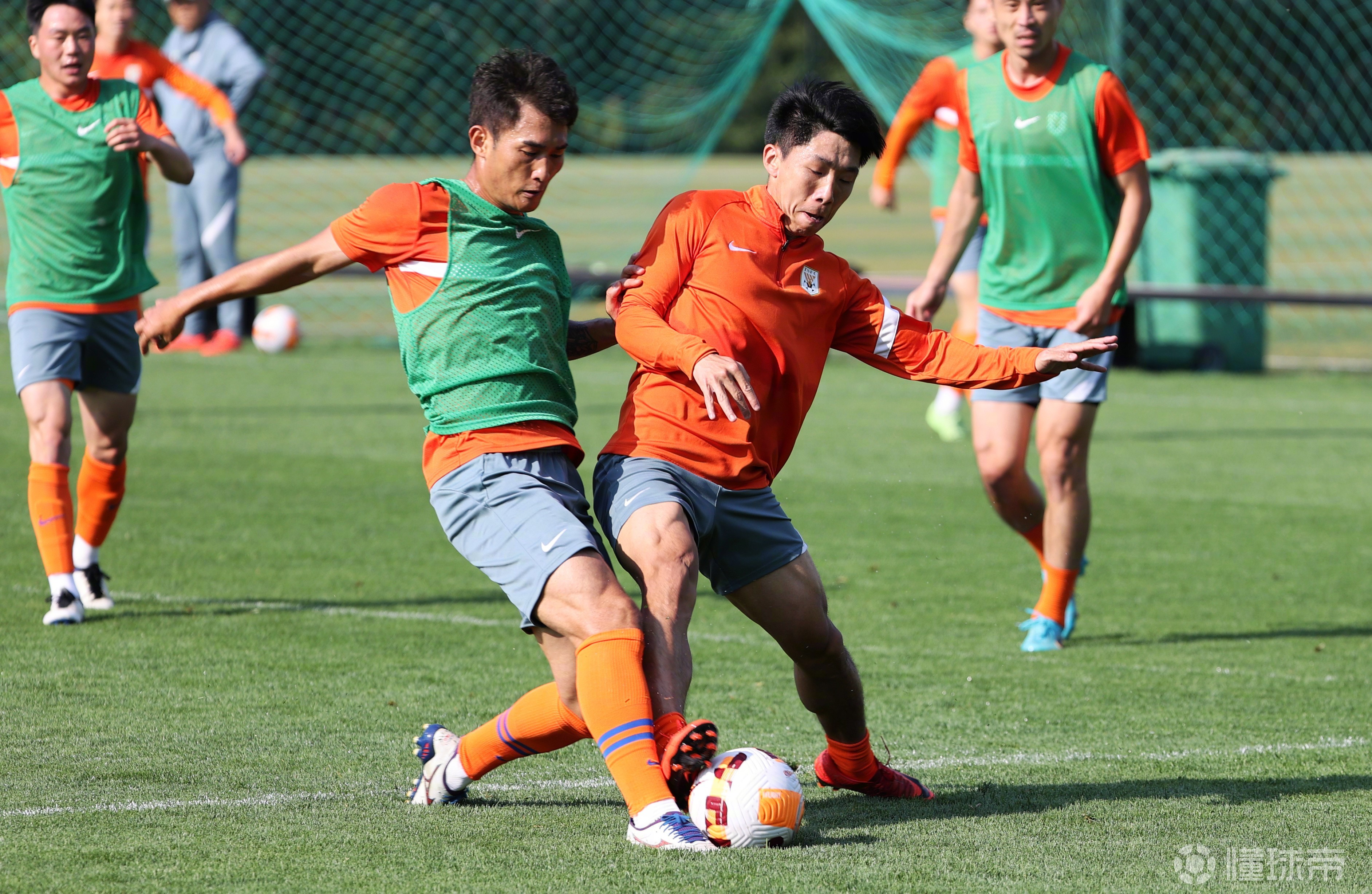 关于精英球队集结：备战情况有喜有忧的信息