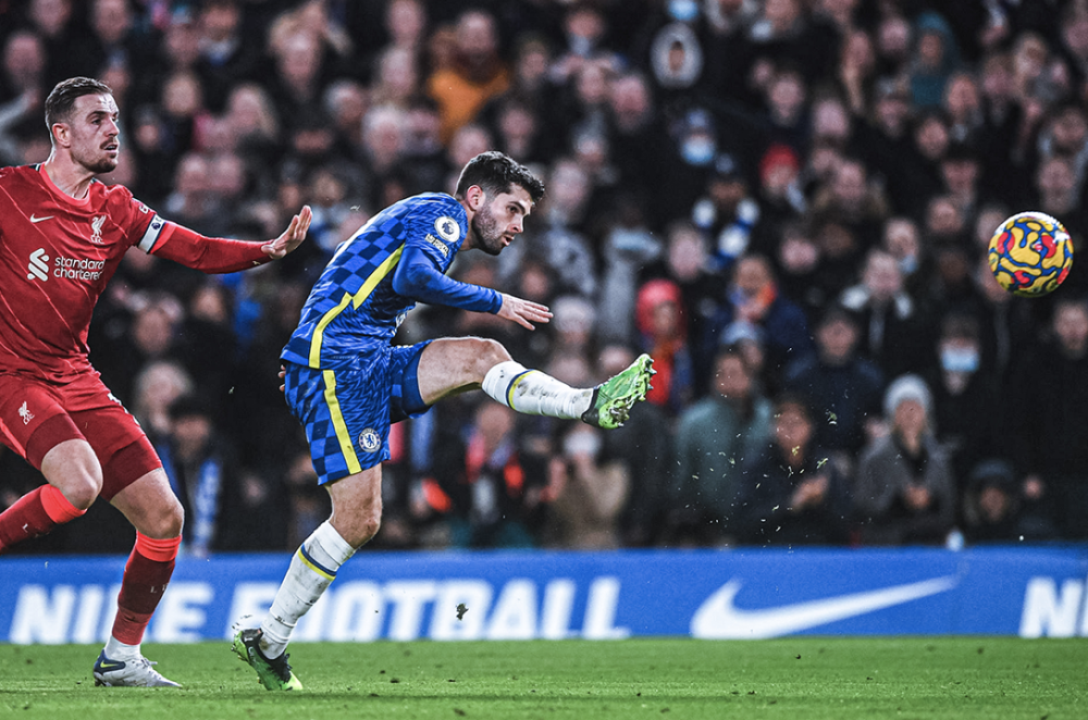 包含沙尔克04客场获胜，积分逐渐攀升的词条