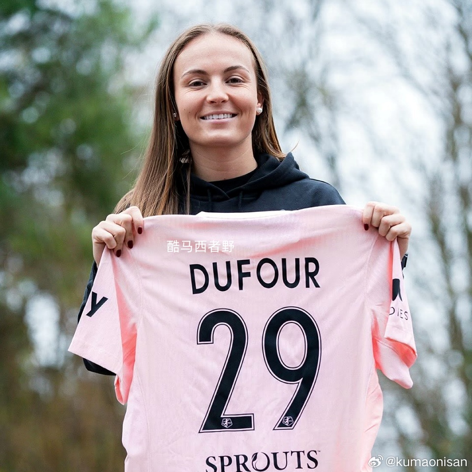 包含法国足球联赛受到COVID-影响取消比赛的词条