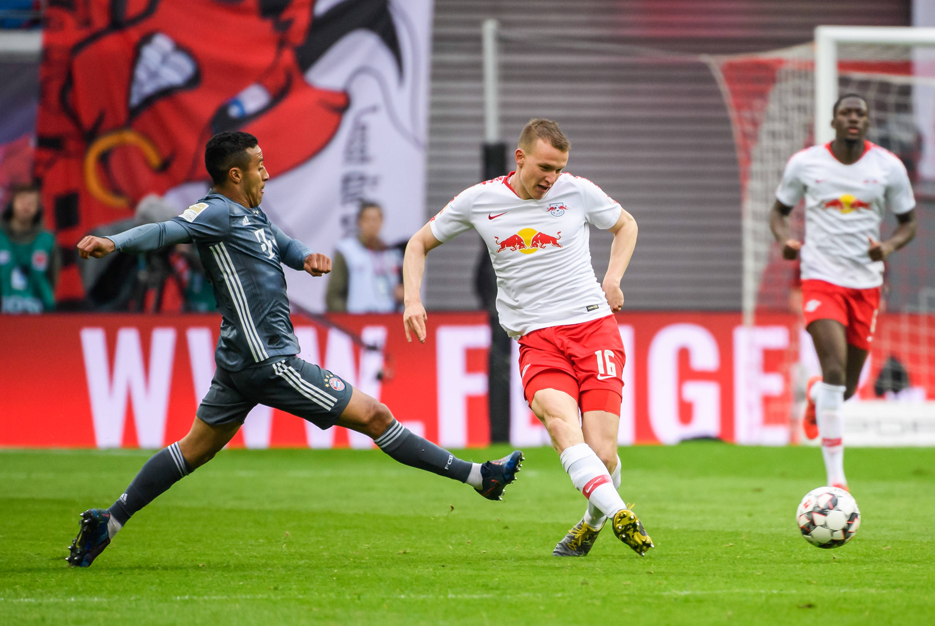 霍芬海姆主场不敌对手,吞下失利的简单介绍 霍芬海姆主场不敌对手,吞下失利的简单介绍